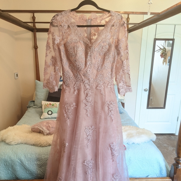 Beautiful Mauve Formal Dress,Bridesmaid dress - Picture 2 of 6